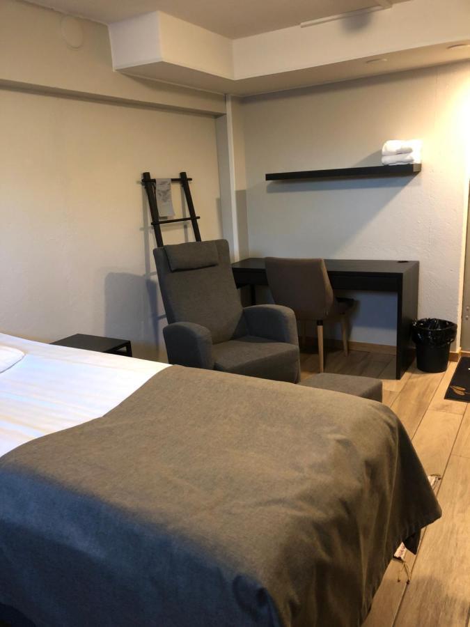 קמי Hostel Toivola מראה חיצוני תמונה