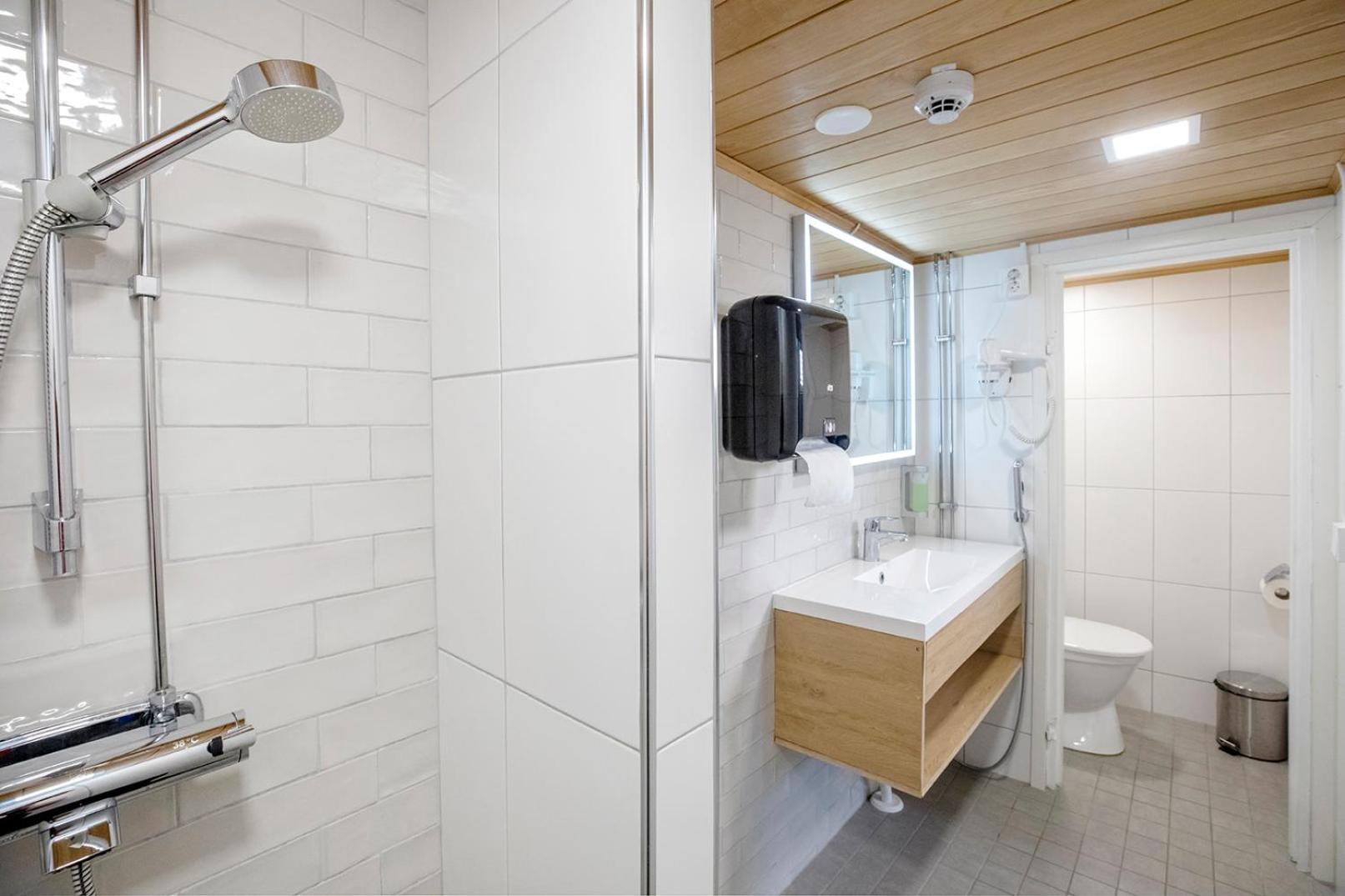 קמי Hostel Toivola מראה חיצוני תמונה